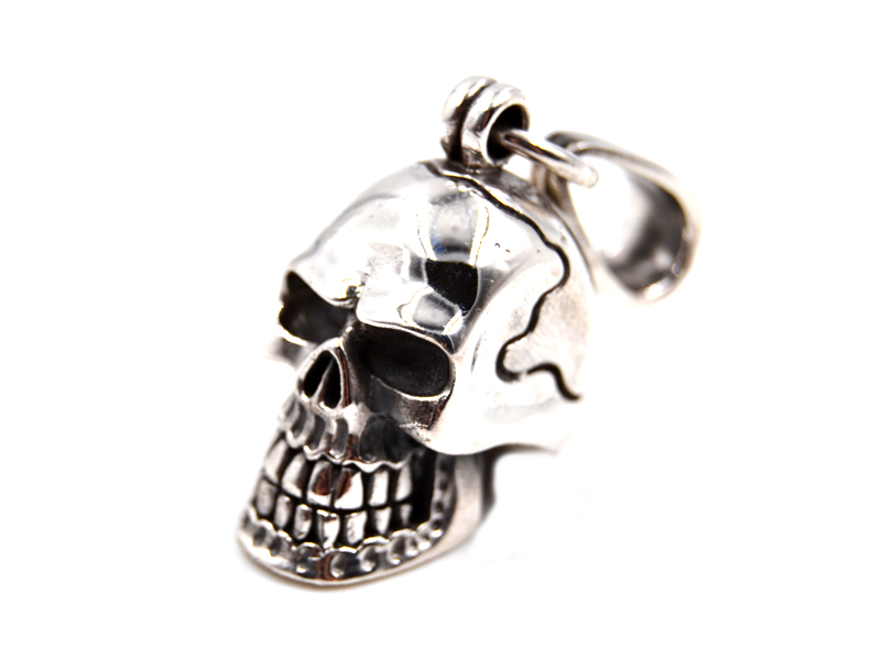 Anhänger "Totenkopf"