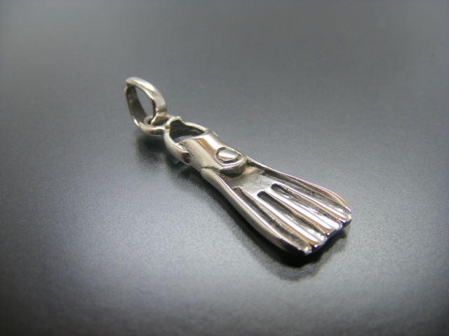 Anhänger "Taucherflosse"