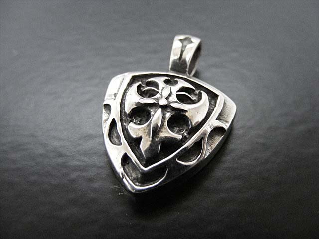 Anhänger "Franz. Lilie"