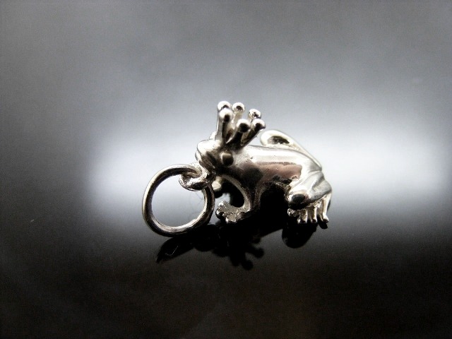 Anhänger "Froschkönig"