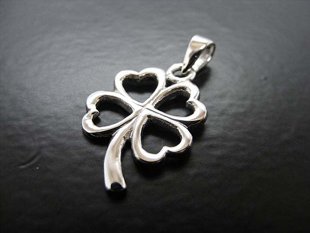 Anhänger "Kleeblatt"