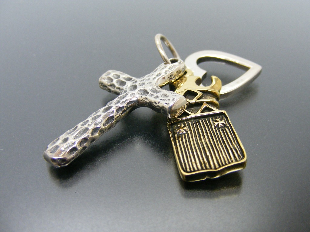 Anhänger Kreuz, Krone