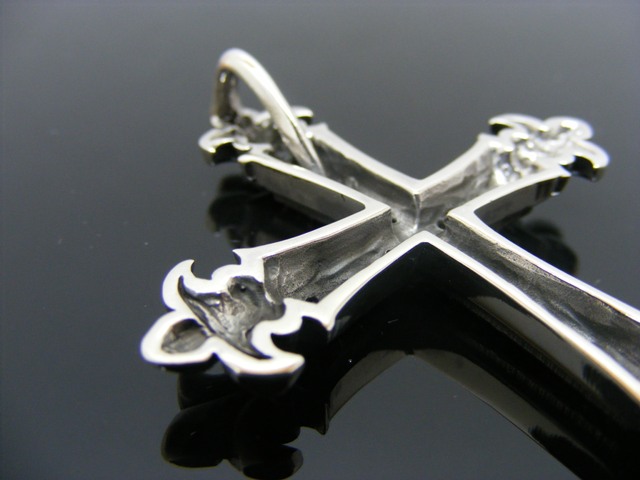 Anhänger - Kreuz mit Stein