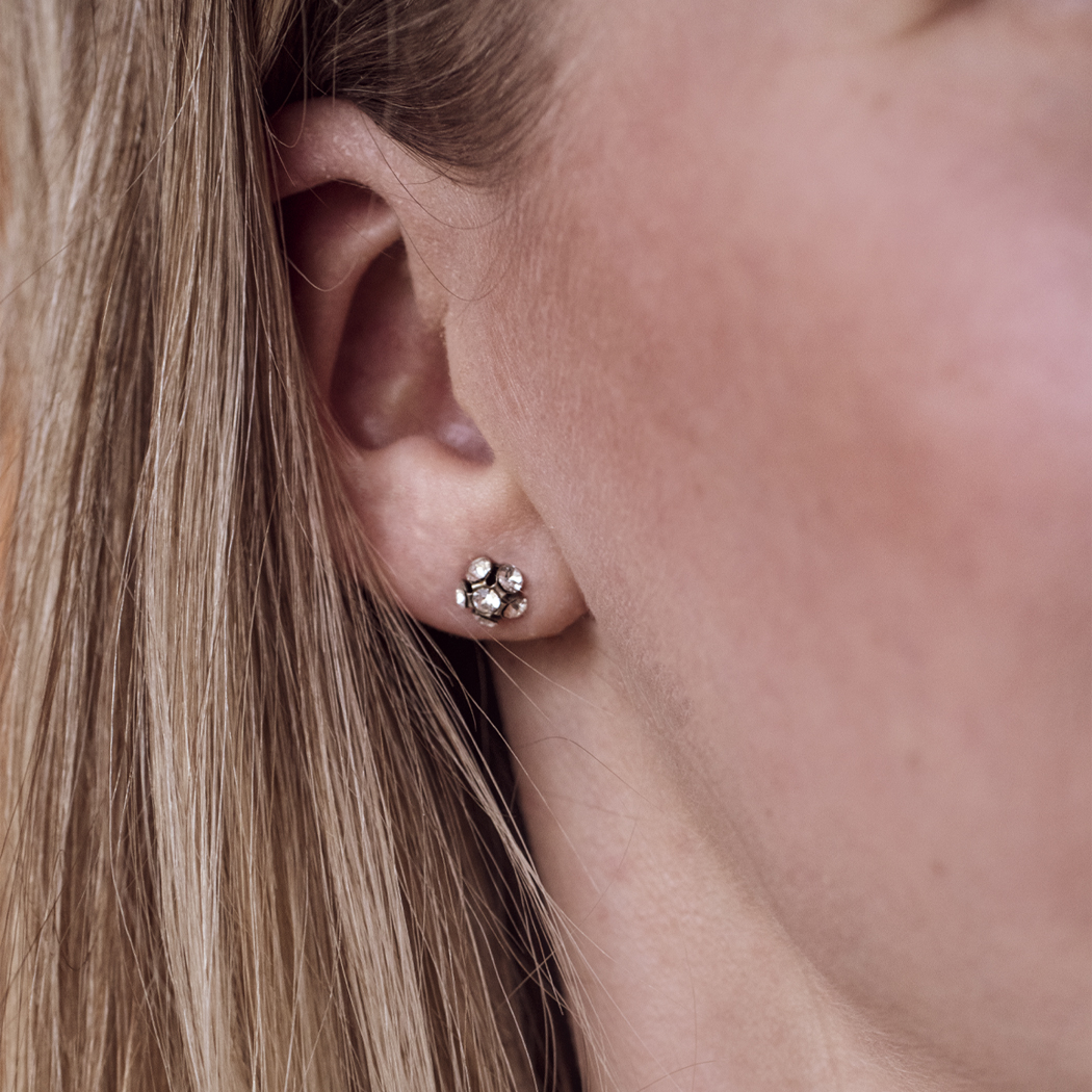 Ohrstecker Bella mit Premium Crystal in 2 mm